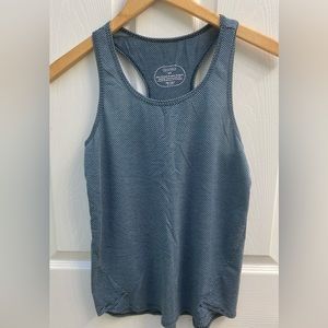 Oiselle flyout tank